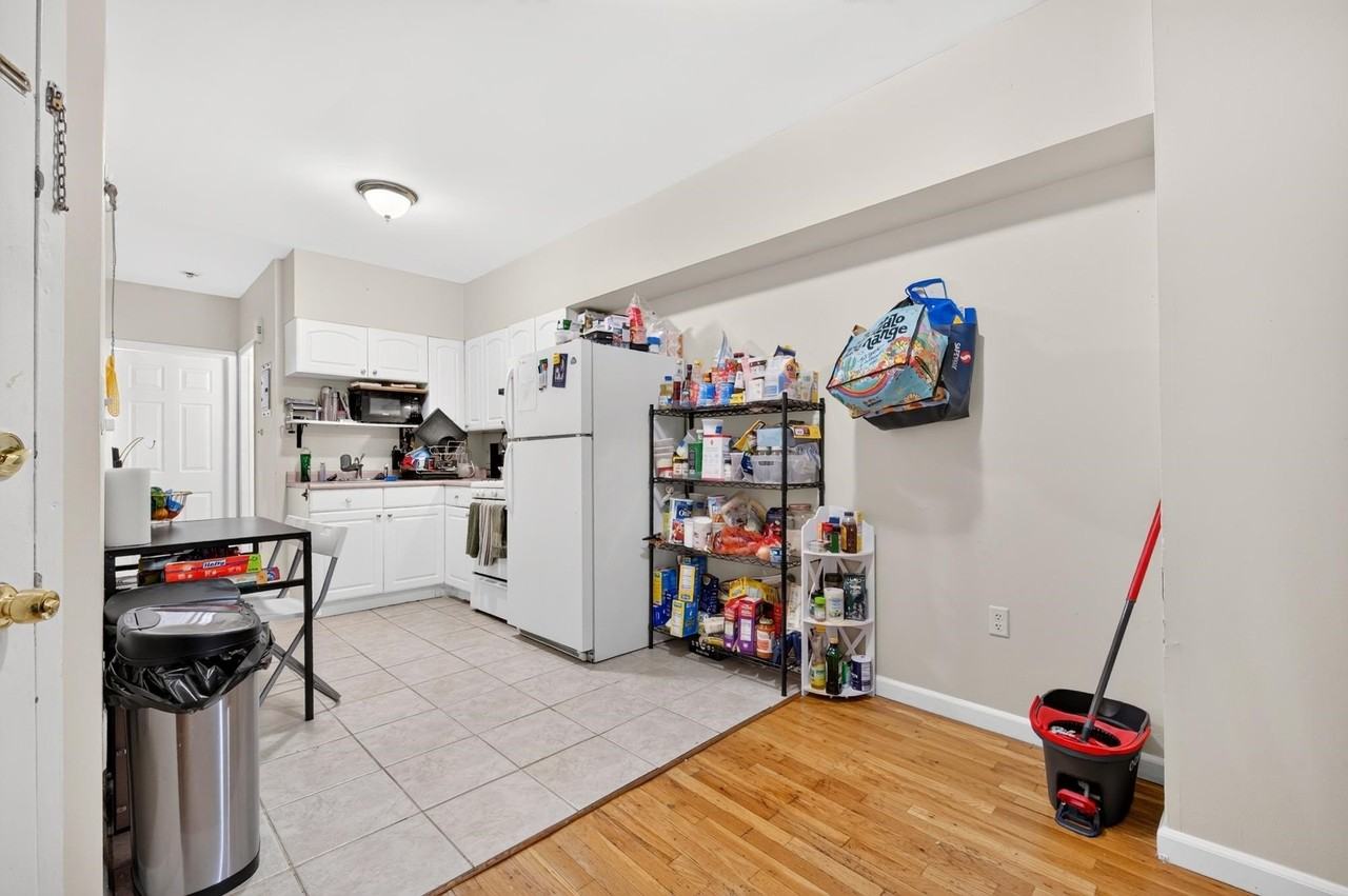 324 Monroe St #6 - Photo 4 of 15