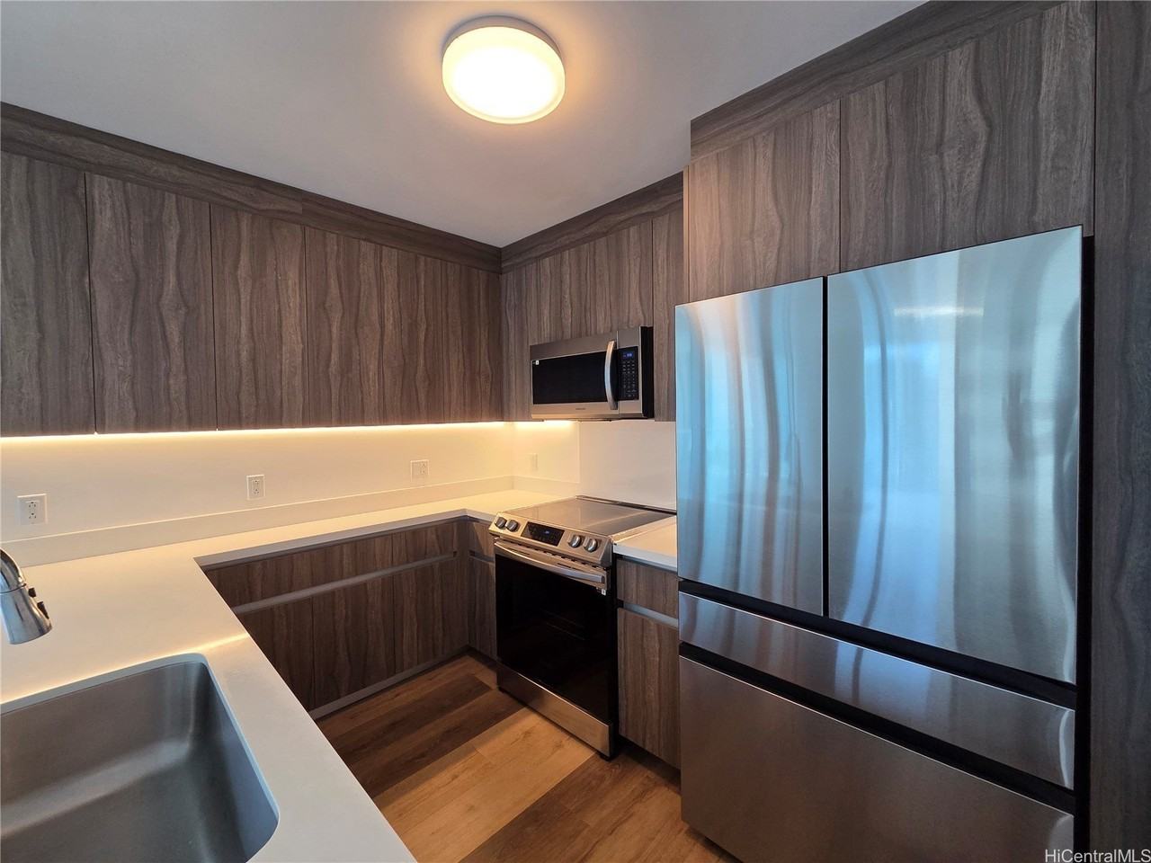 1500 Rycroft St #611R - Photo 5 of 20