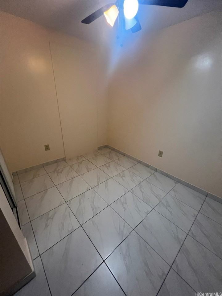 1239 Rycroft St - Photo 5 of 16
