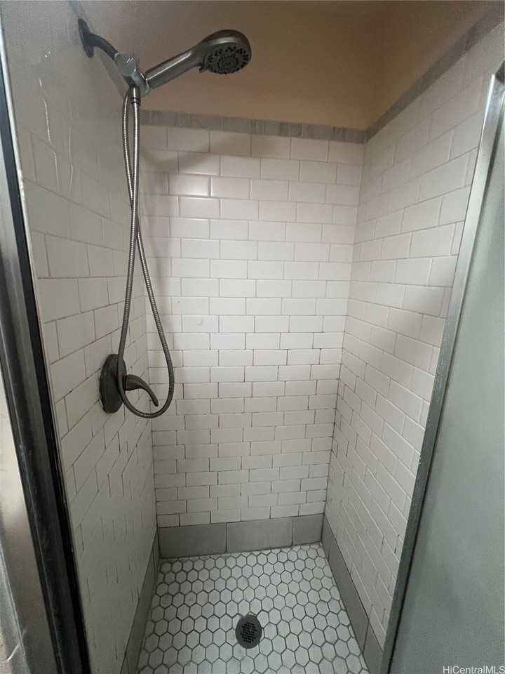 1239 Rycroft St - Photo 7 of 16