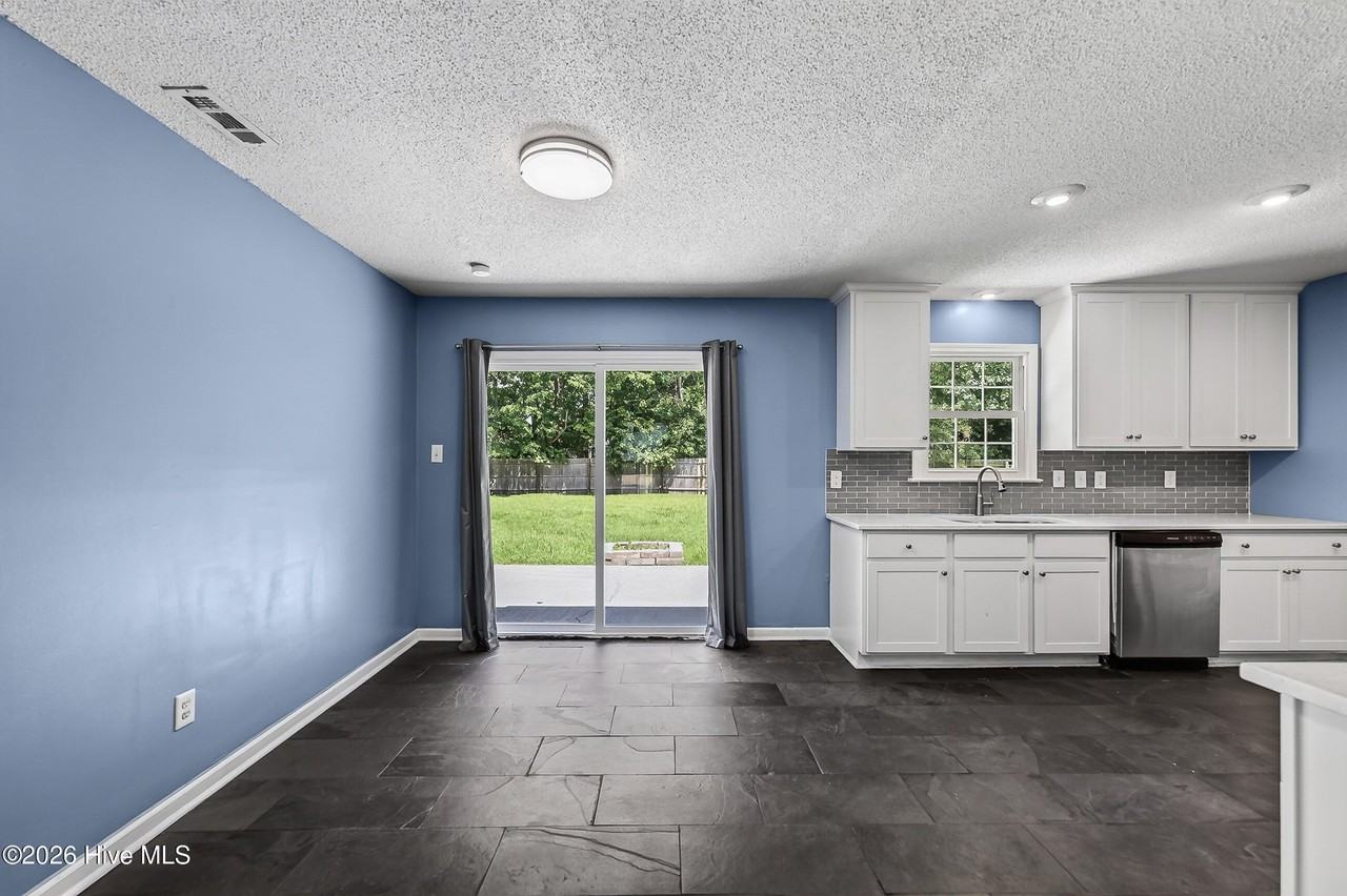 509 Redwood Pl - Photo 6 of 21