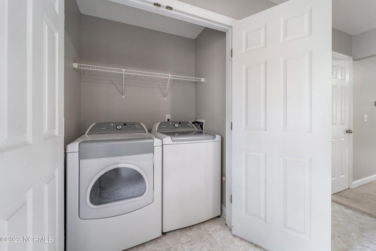 300 Burley Dr #10 - Photo 6 of 21
