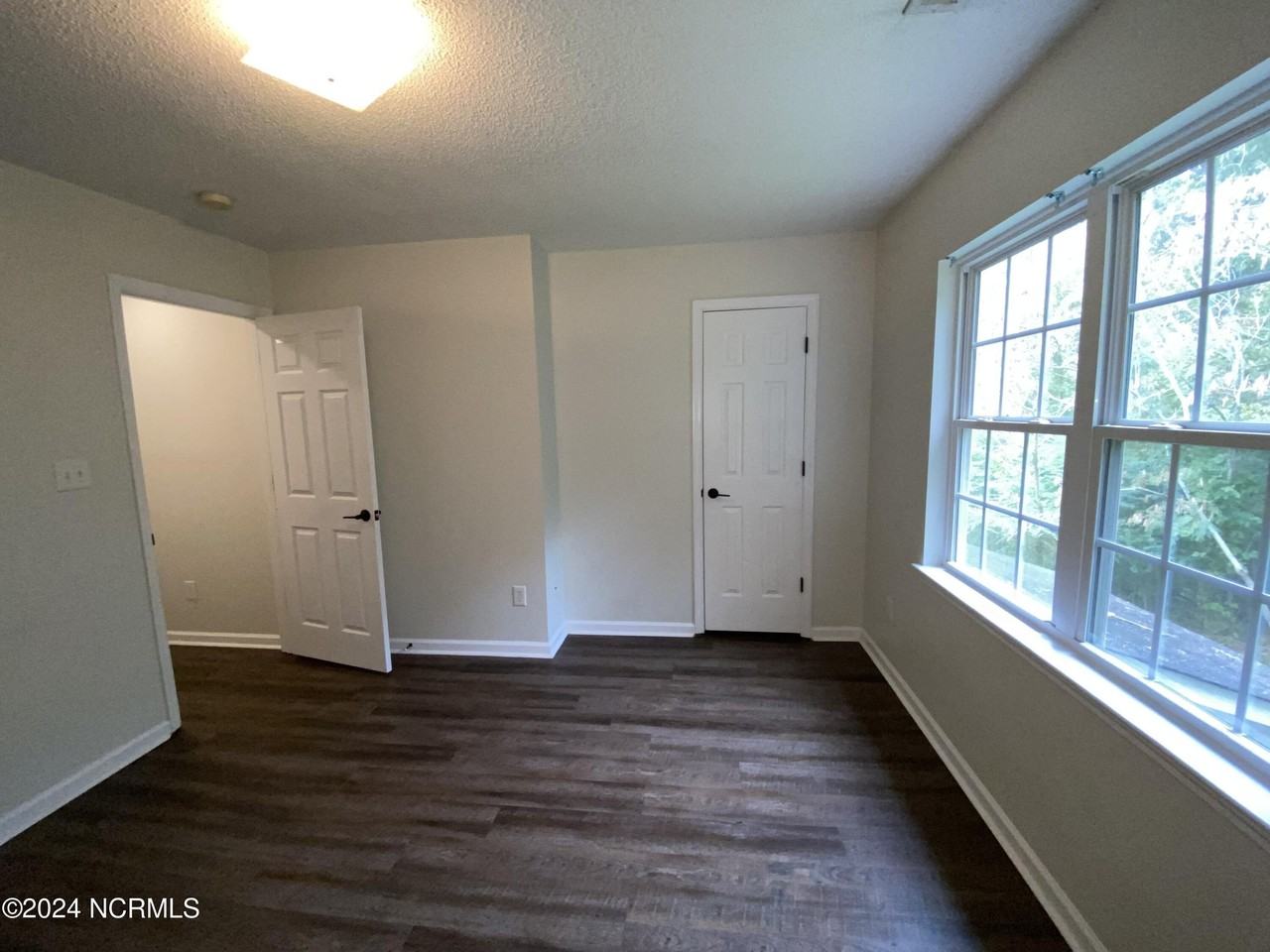 326 Bracken Pl - Photo 5 of 7