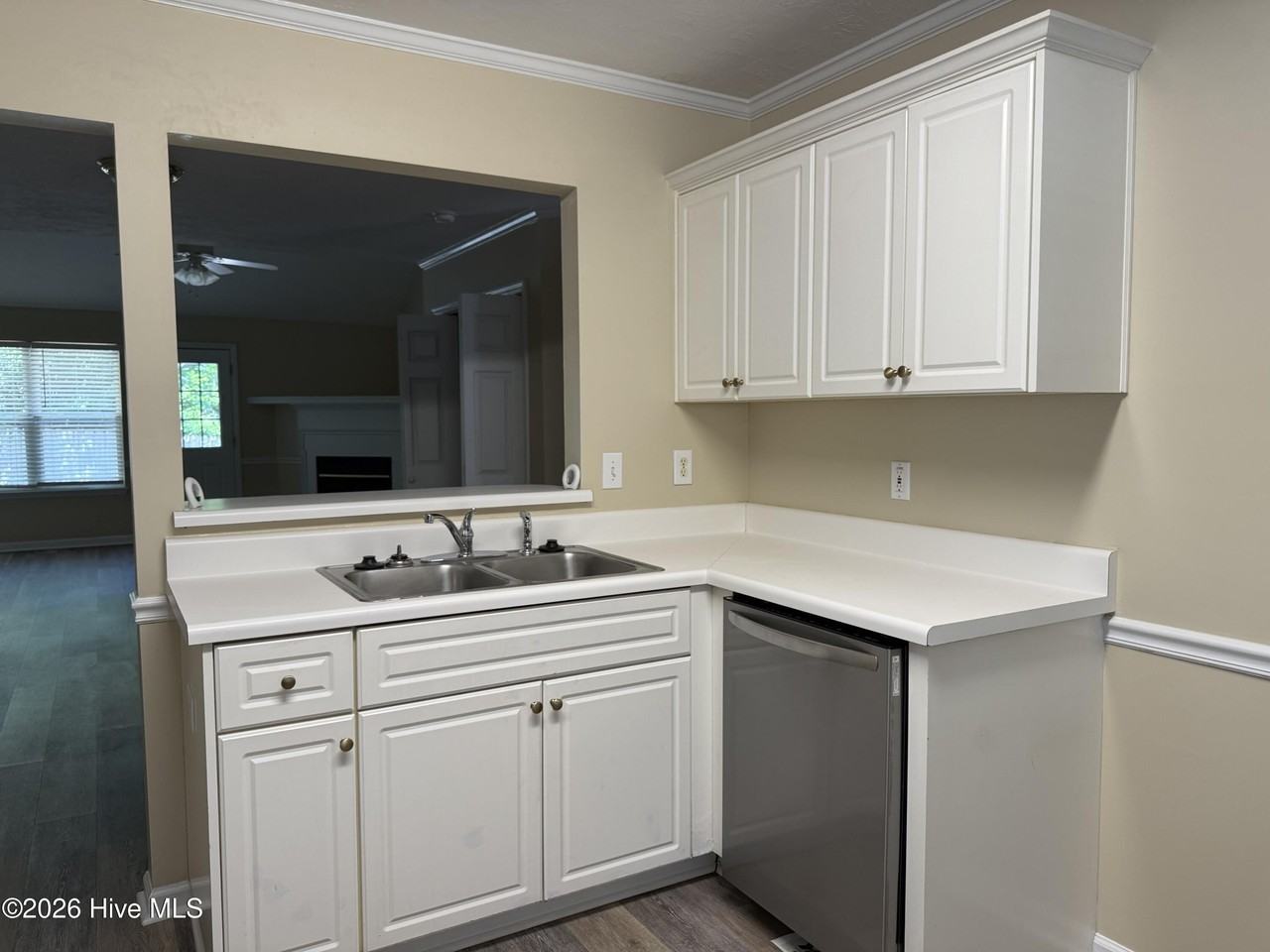 113 Harvestwood Dr - Photo 3 of 14