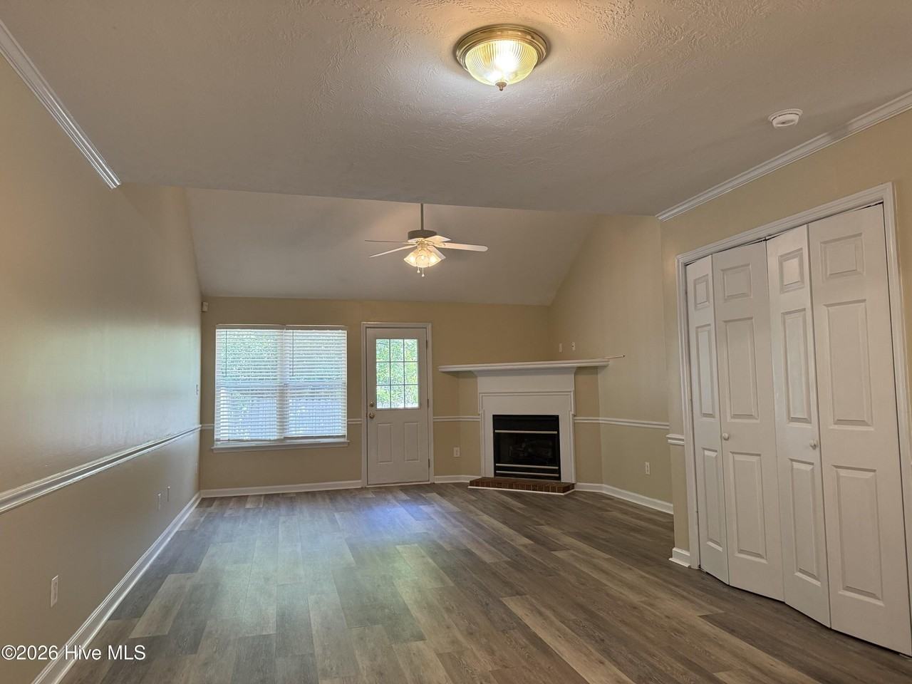 113 Harvestwood Dr - Photo 5 of 14