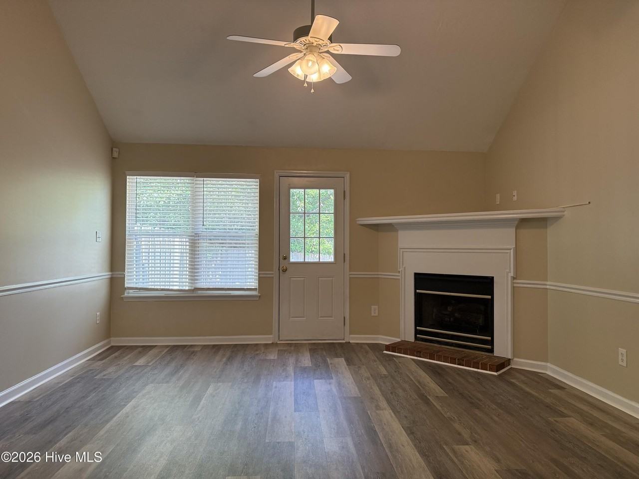 113 Harvestwood Dr - Photo 6 of 14