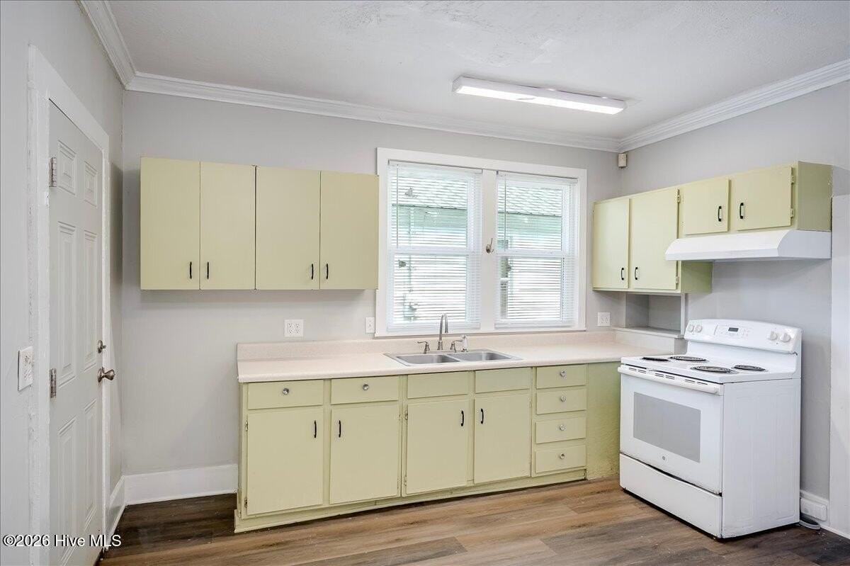 1736 Fenwick St - Photo 6 of 17