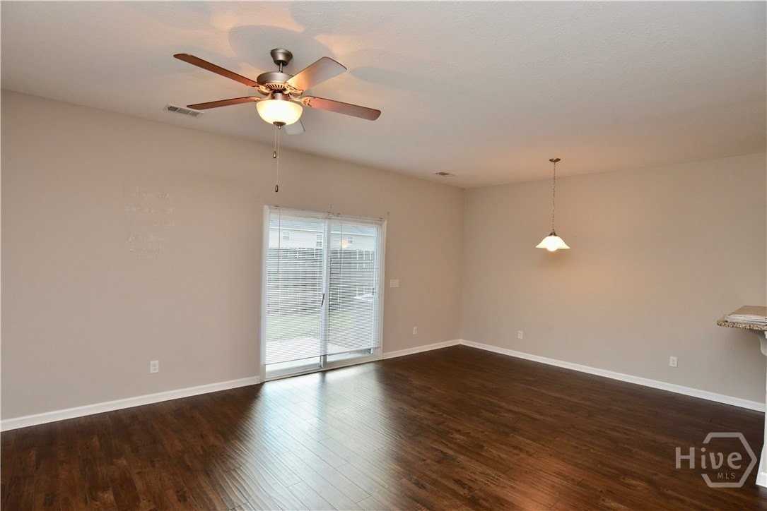45 Walker Ct - Photo 2 of 12