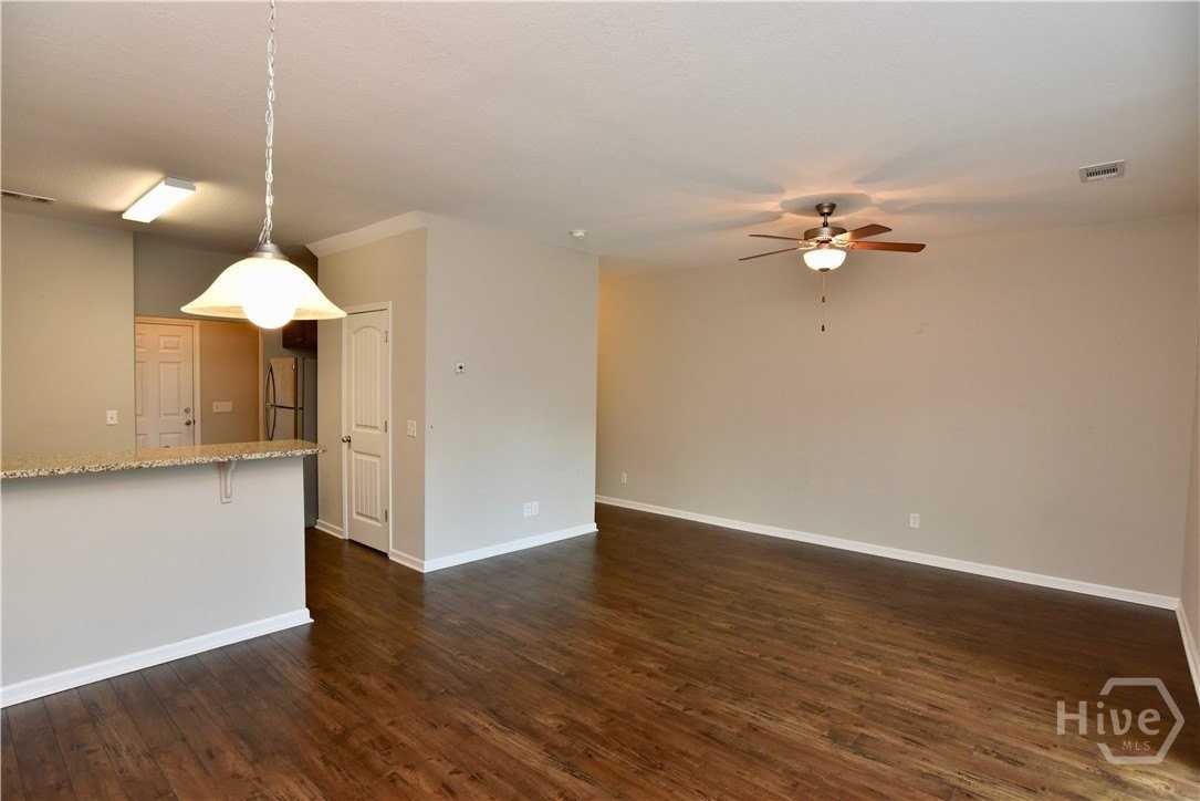 45 Walker Ct - Photo 3 of 12