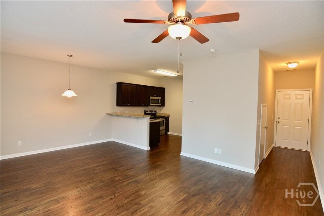 45 Walker Ct - Photo 4 of 12