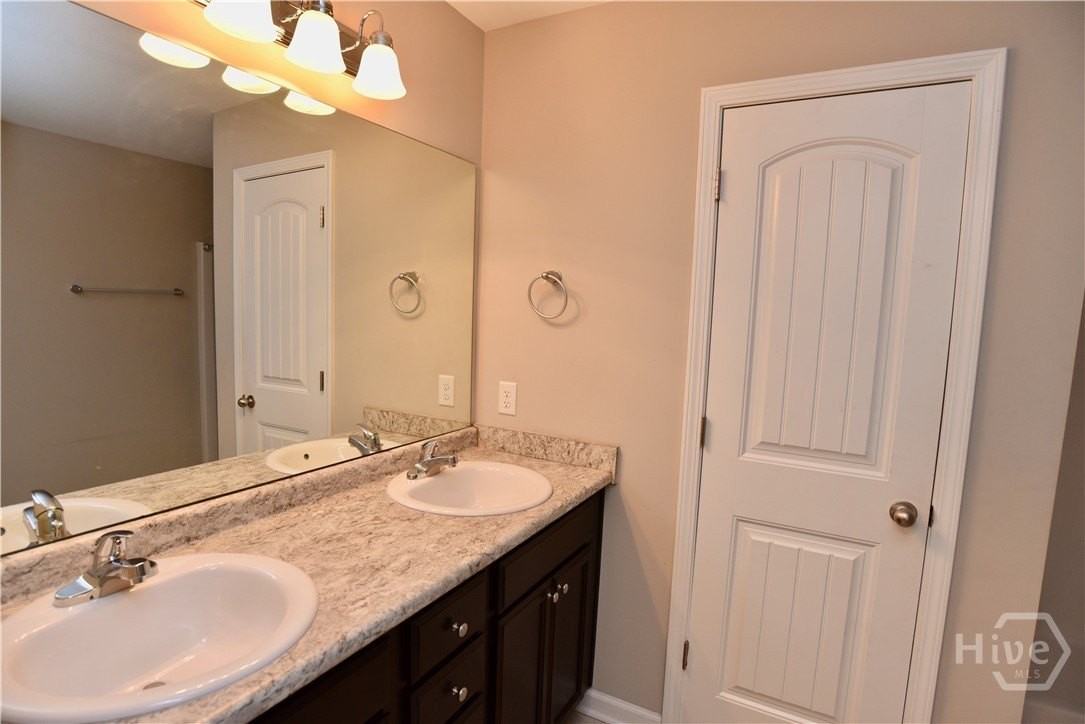 45 Walker Ct - Photo 7 of 12