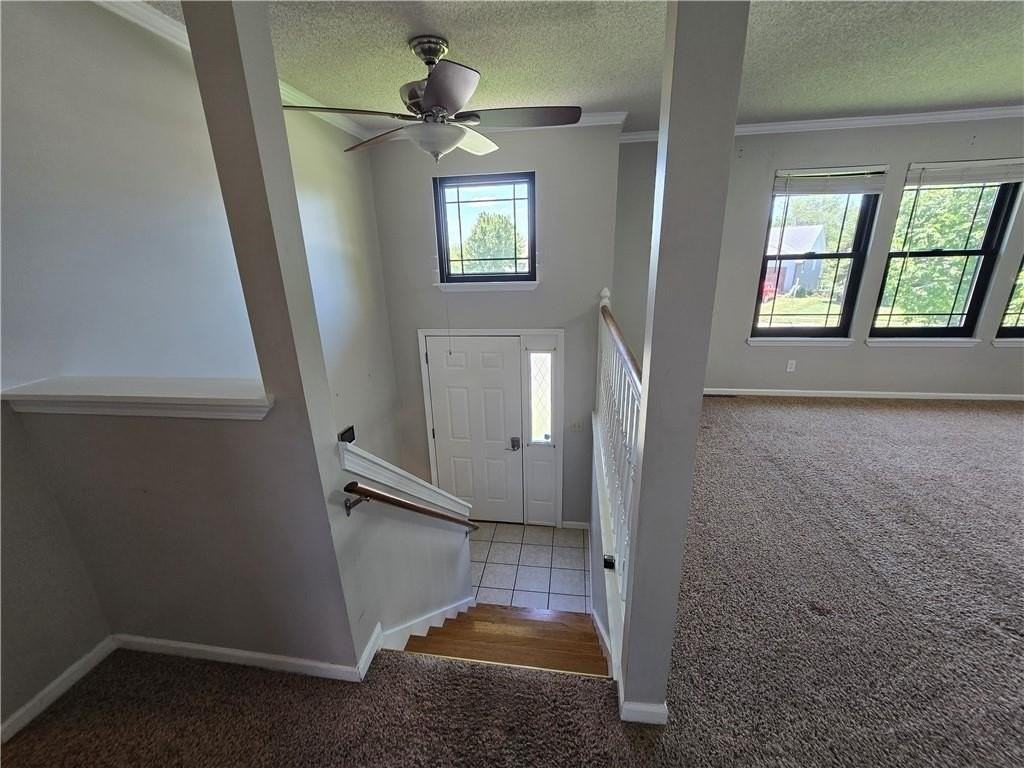 718 Brookside Dr - Photo 3 of 22