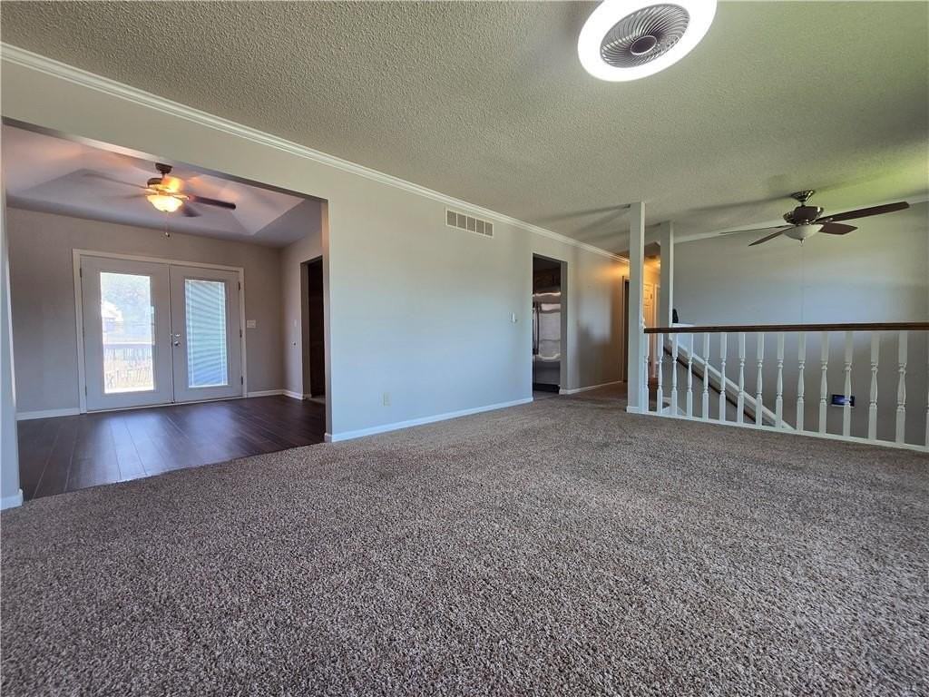 718 Brookside Dr - Photo 4 of 22