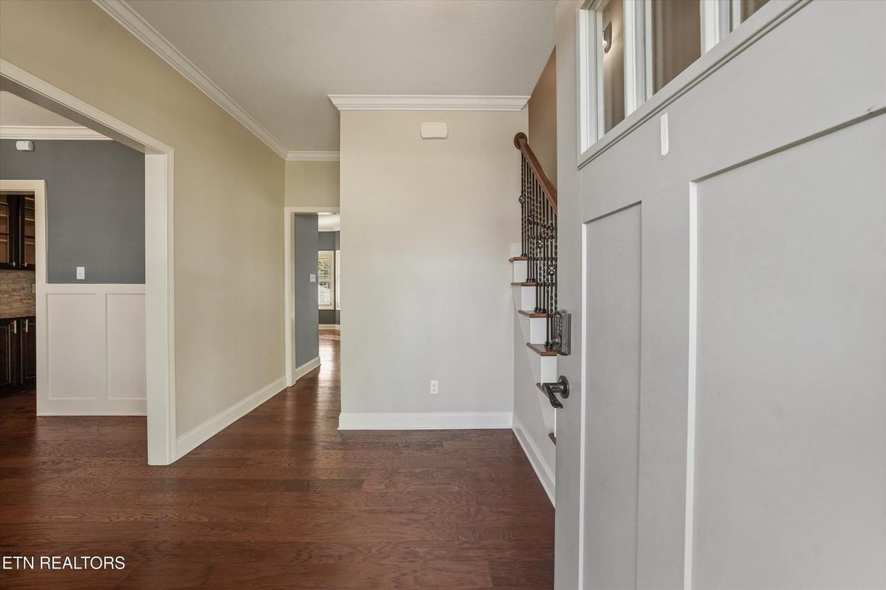 12306 Blacksburg Ln - Photo 5 of 50