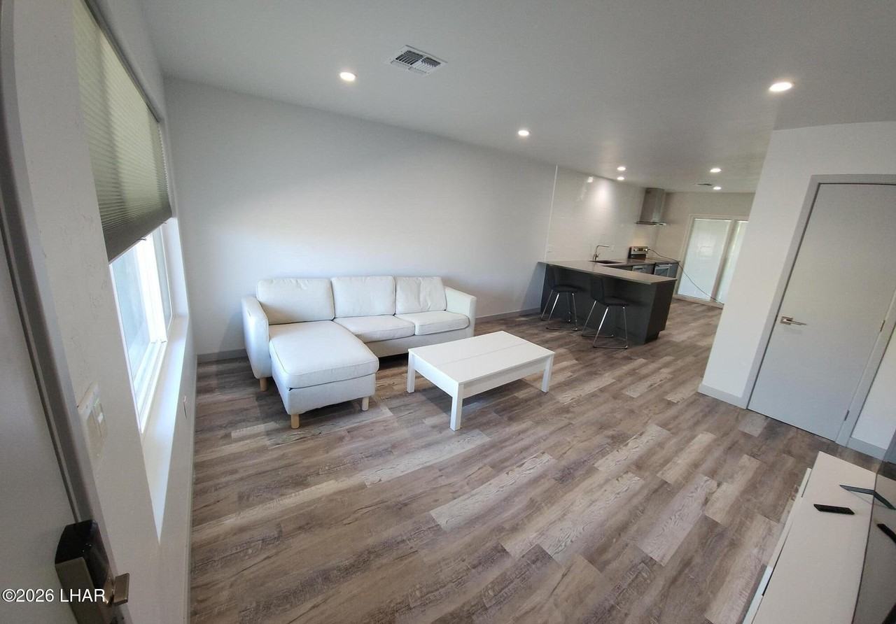 410 Hummingbird Dr #2 - Photo 2 of 11