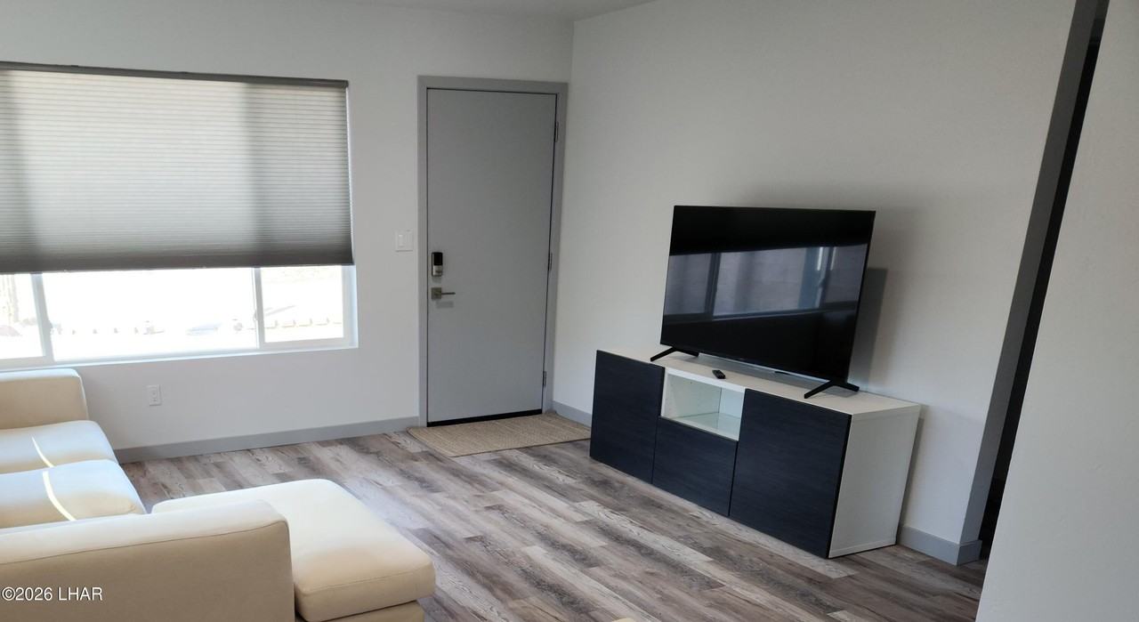 410 Hummingbird Dr #2 - Photo 3 of 11
