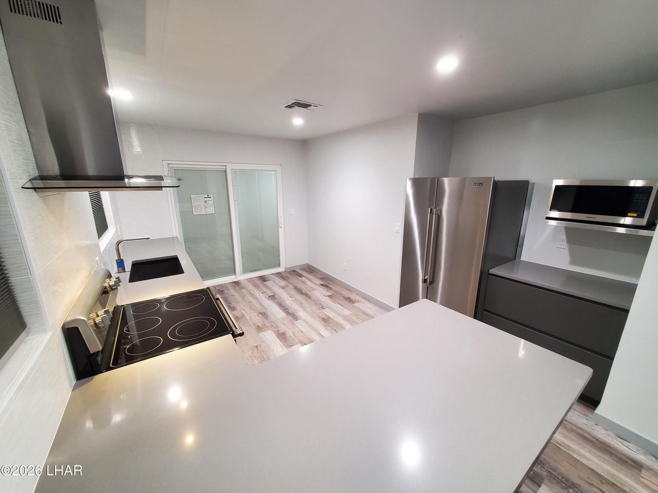 410 Hummingbird Dr #3 - Photo 4 of 10