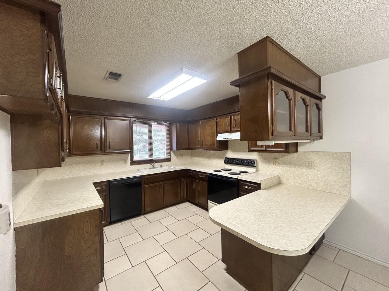 4717 64th St - Photo 5 of 20