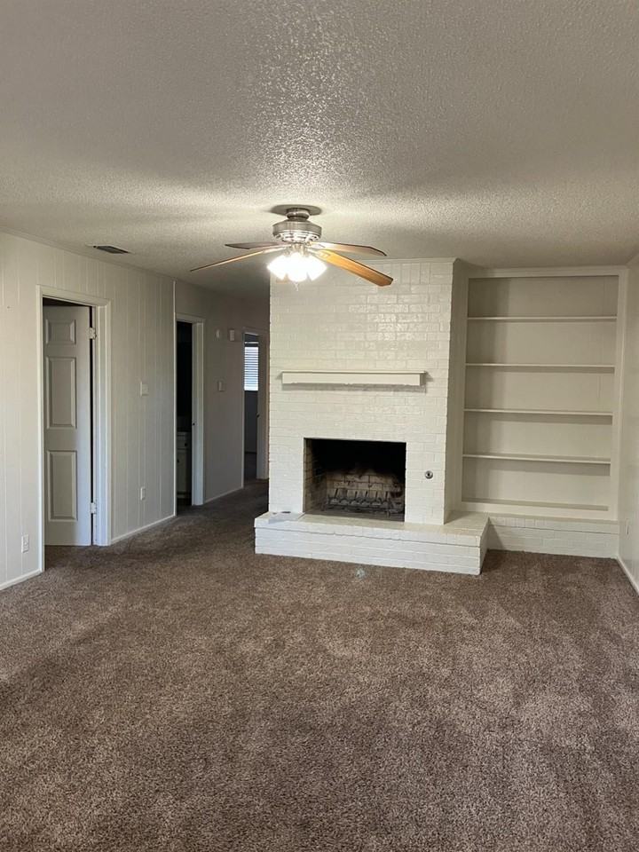 3208 74th St #A - Photo 2 of 31