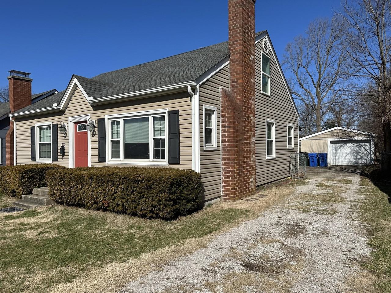 635 Longview Dr - Photo 2 of 26