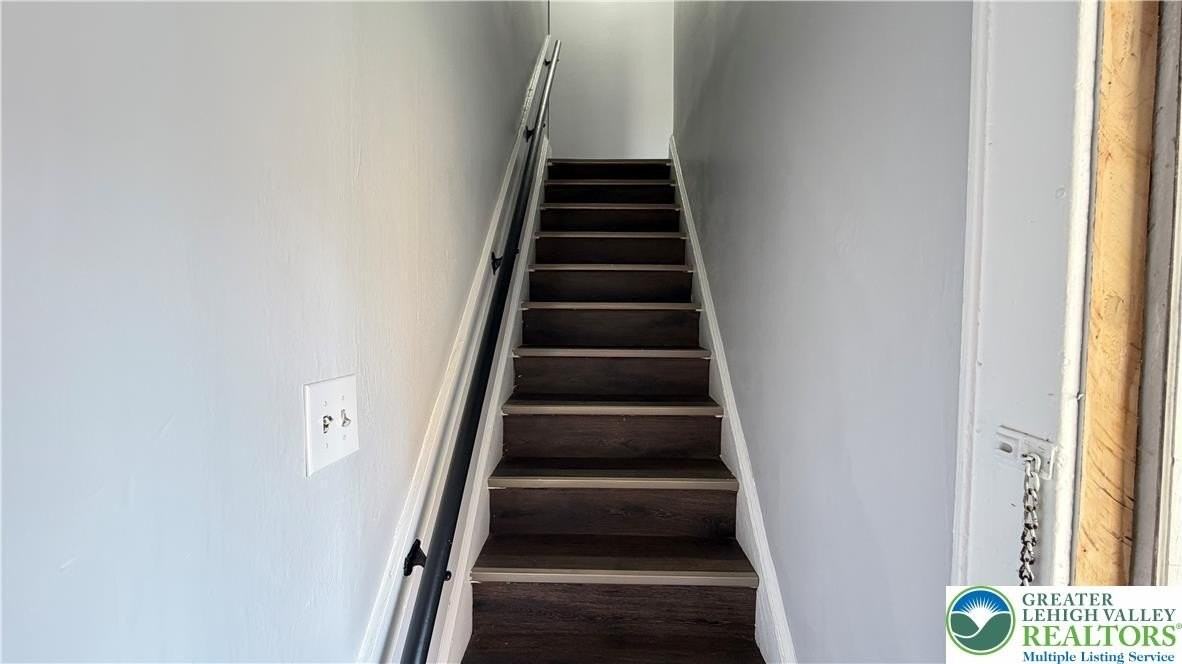 156 Hanover St #156B - Photo 4 of 17