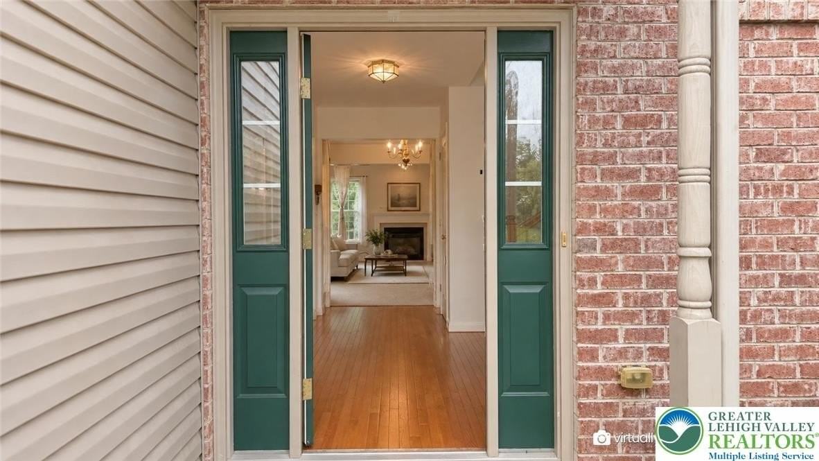 2014 Rolling Meadow Dr - Photo 3 of 25