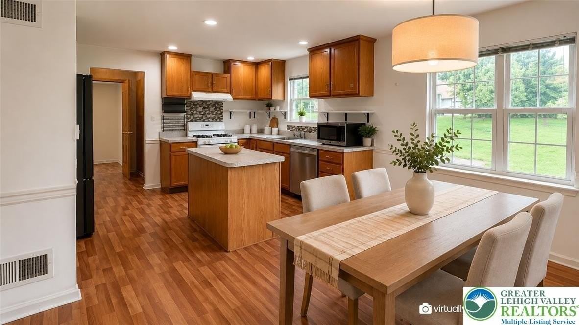 2014 Rolling Meadow Dr - Photo 7 of 25