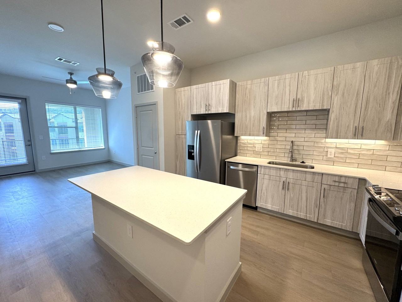 400 E Finley Blvd #02-4201 - Photo 4 of 8