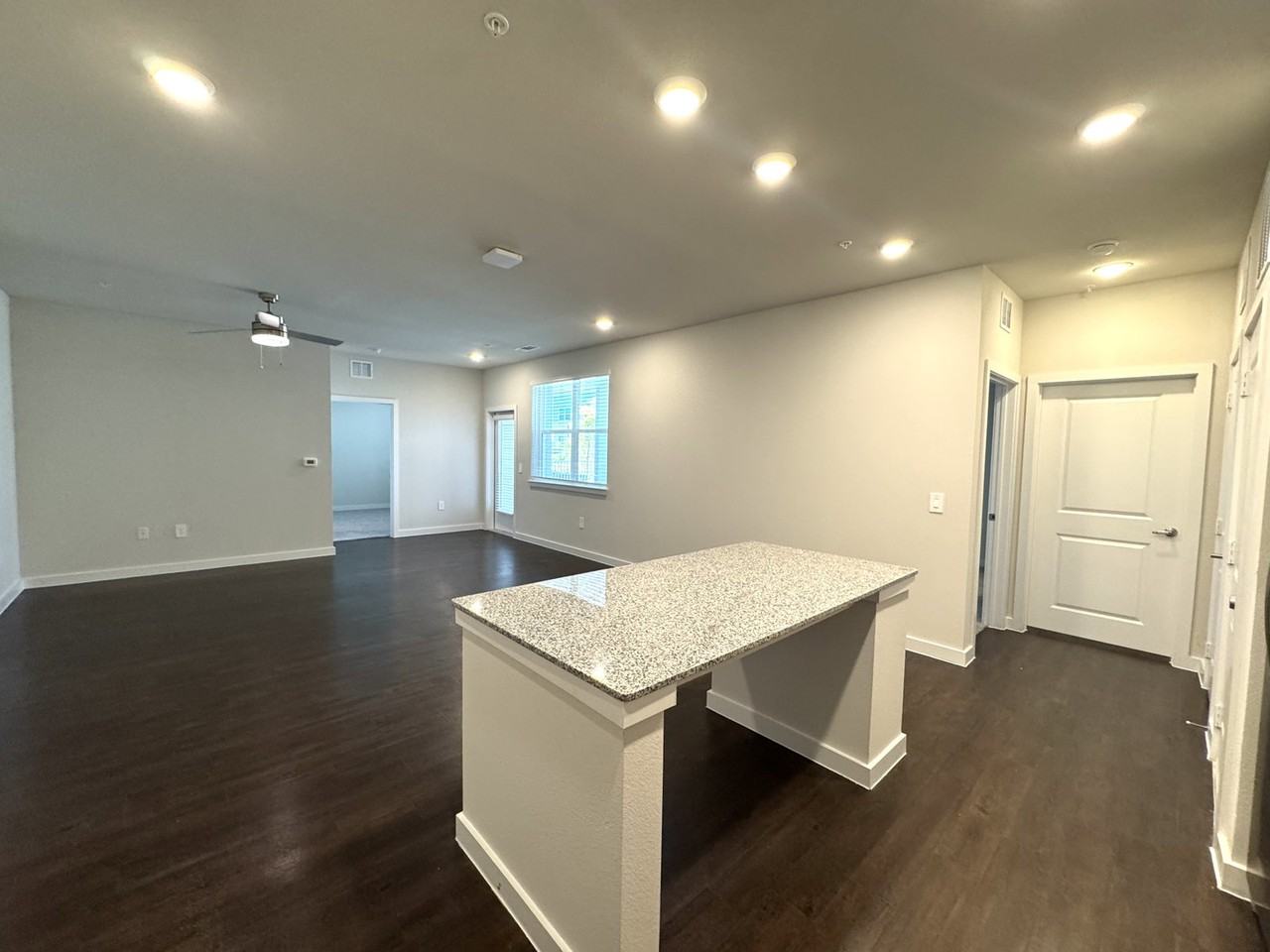 455 Elevon Pkwy #05-1103 - Photo 5 of 8