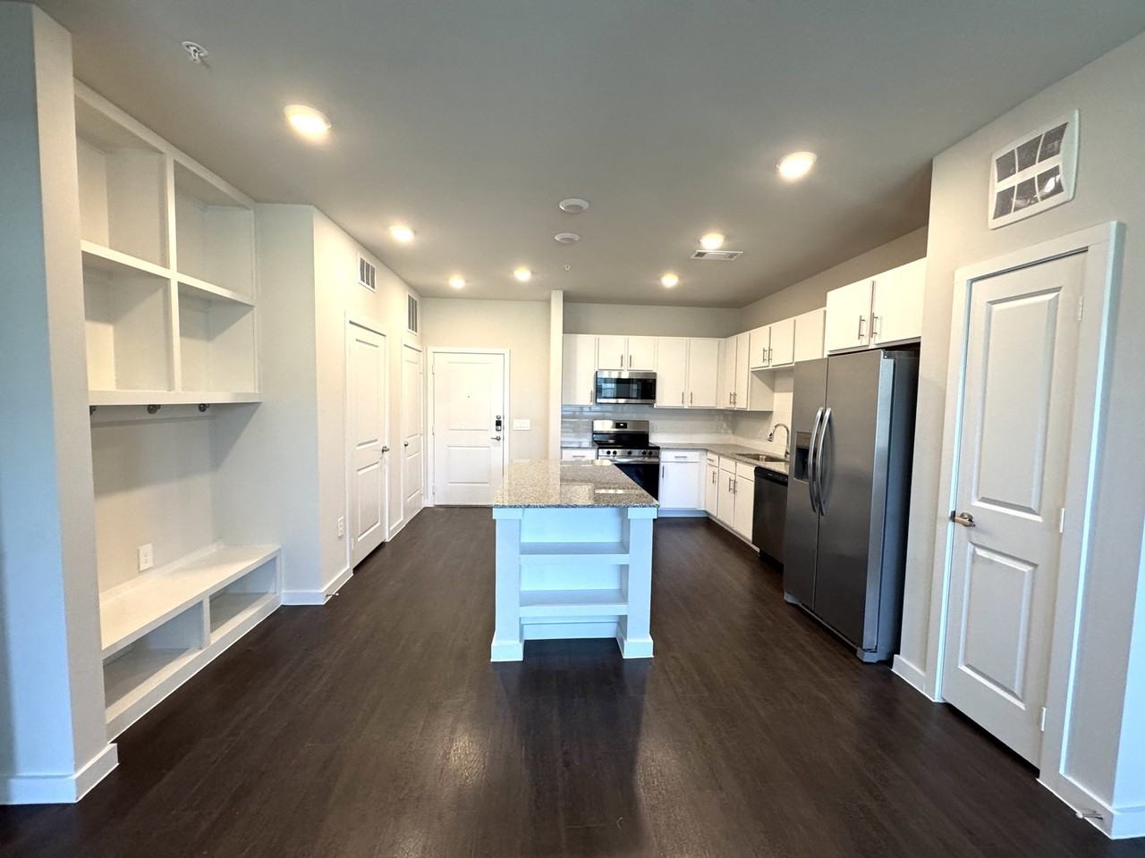455 Elevon Pkwy #05-1102 - Photo 3 of 8