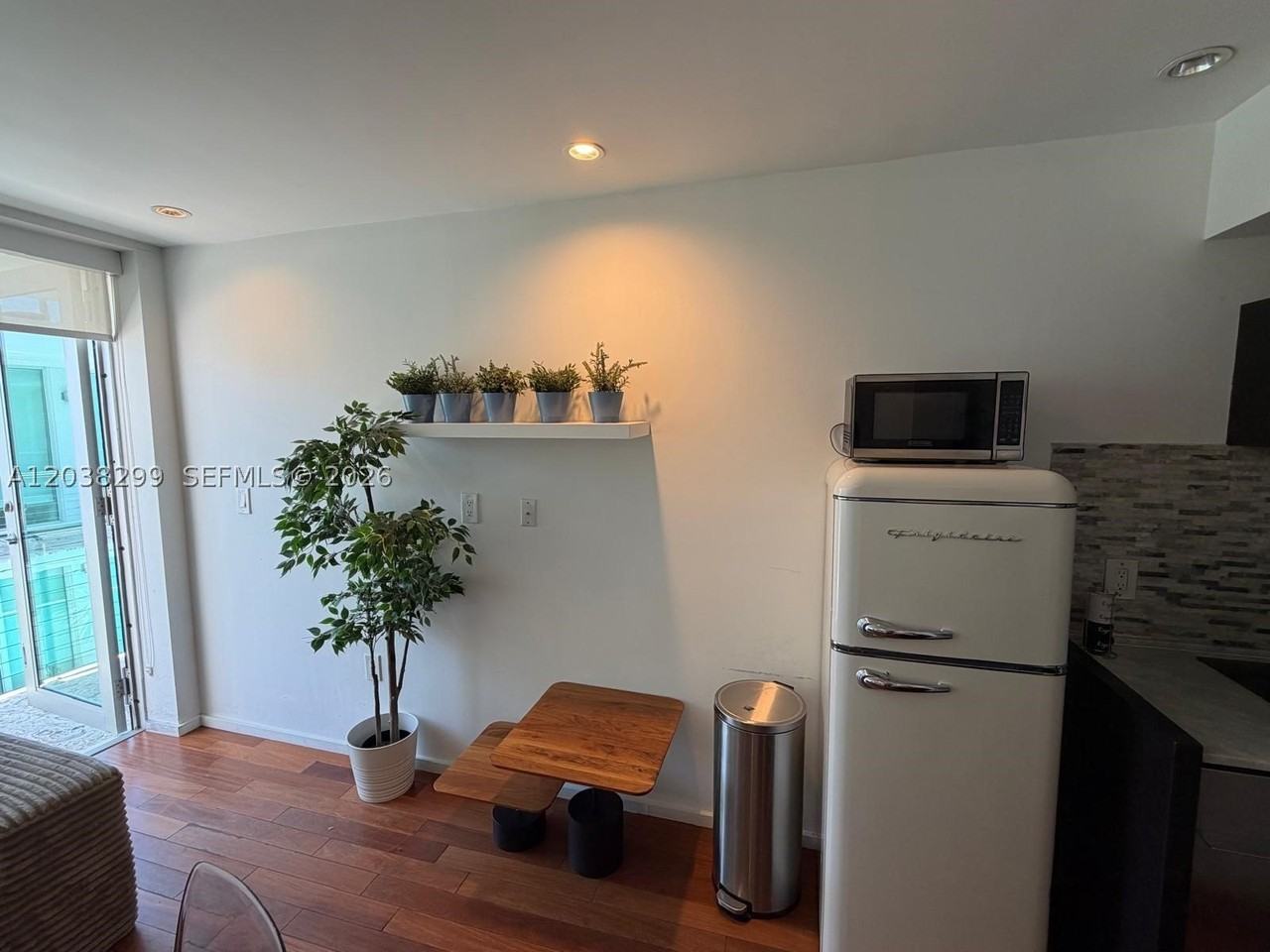 1601 West Ave #212 - Photo 7 of 23