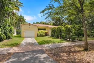 829 Medina Ave - Photo 1 of 1