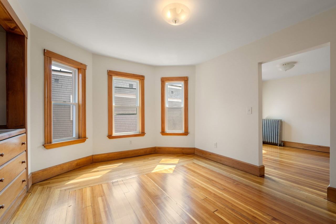 26 Chilton St #3 - Photo 3 of 8