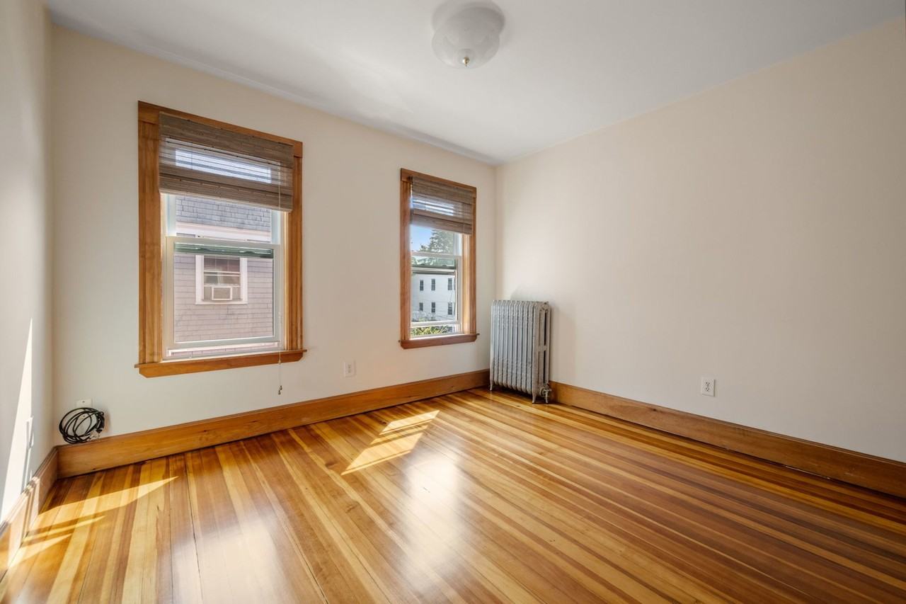 26 Chilton St #3 - Photo 5 of 8