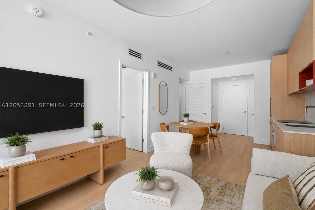90 Ne 32nd St #710 - Photo 2 of 29