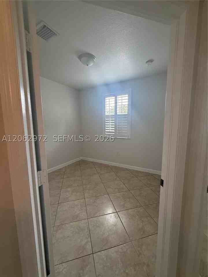 3064 Se 1st Dr #7 - Photo 7 of 21
