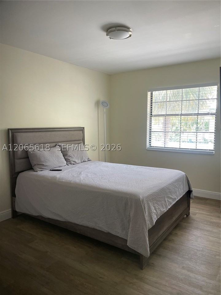 246 Avenue L #246 - Photo 2 of 13