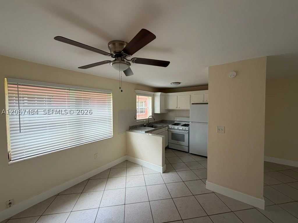 2201 Nw 64th Ave #5 - Photo 4 of 14