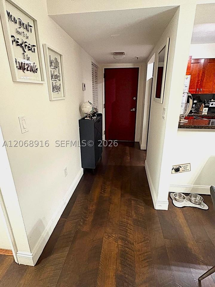 800 N Miami Ave #E905 - Photo 6 of 12