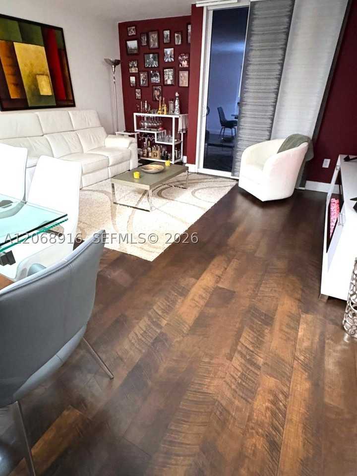 800 N Miami Ave #E905 - Photo 7 of 12