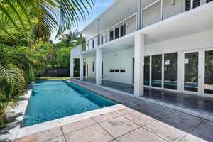 featured image of 745 Sw 22nd Rd