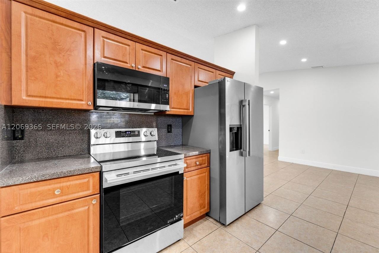 13830 Sw 282nd St - Photo 4 of 26