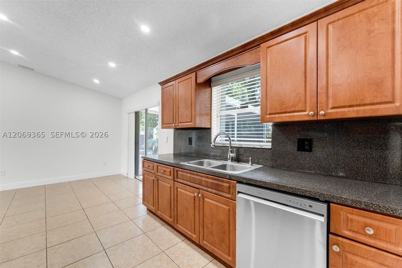 13830 Sw 282nd St - Photo 5 of 26