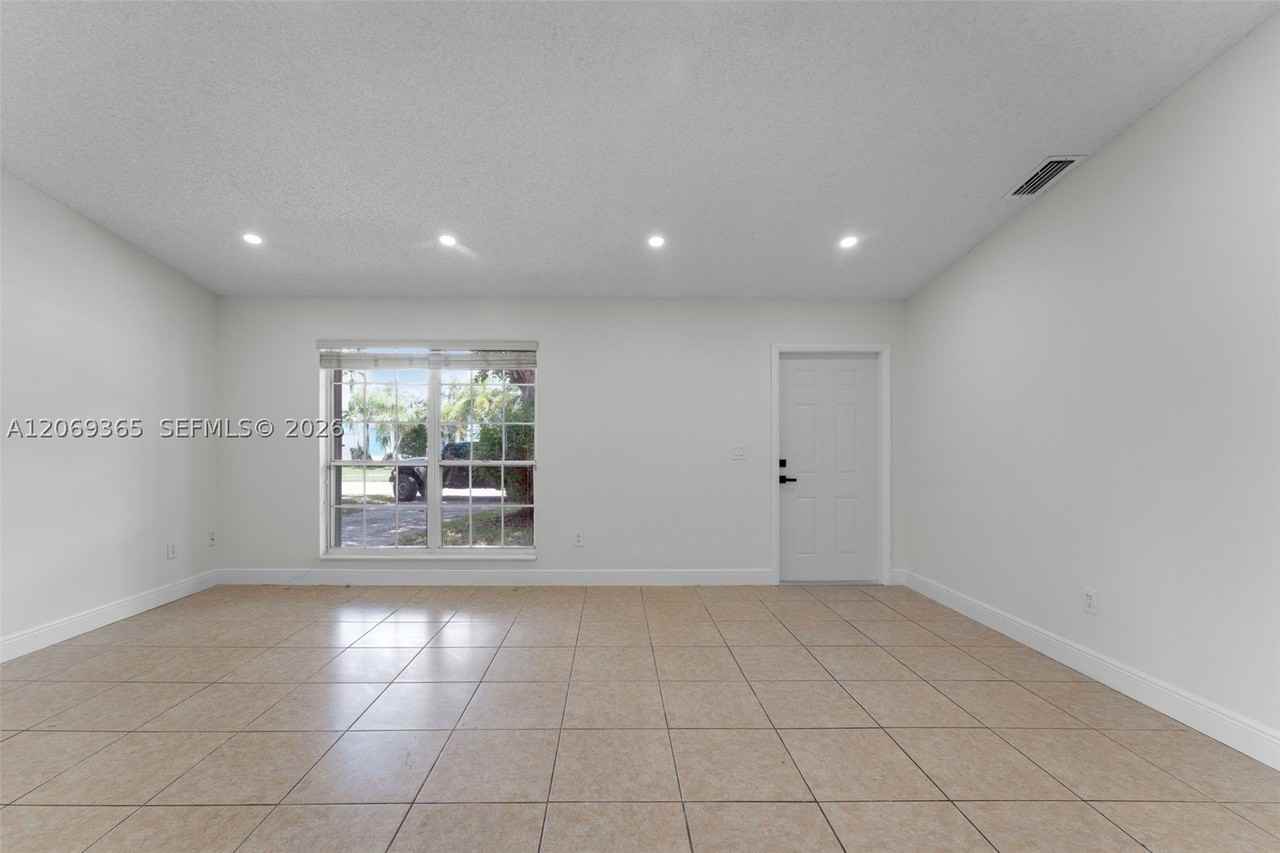 13830 Sw 282nd St - Photo 7 of 26