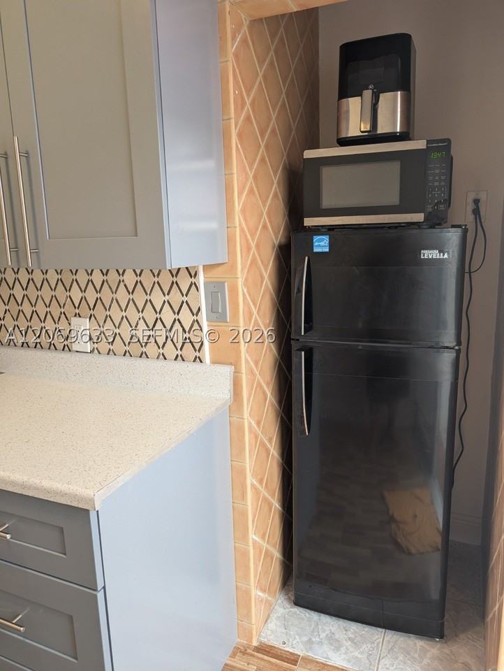 11879 Sw 208th Ter - Photo 2 of 9
