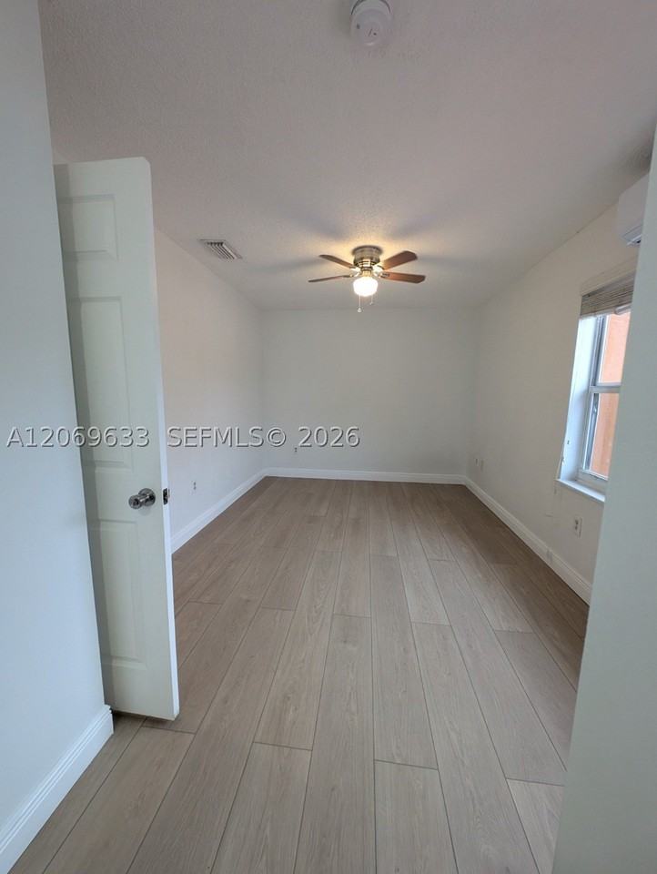 11879 Sw 208th Ter - Photo 6 of 9