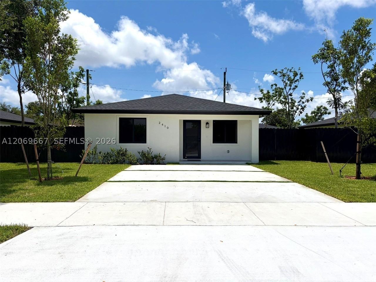2420 Nw 154th St - Photo 3 of 44