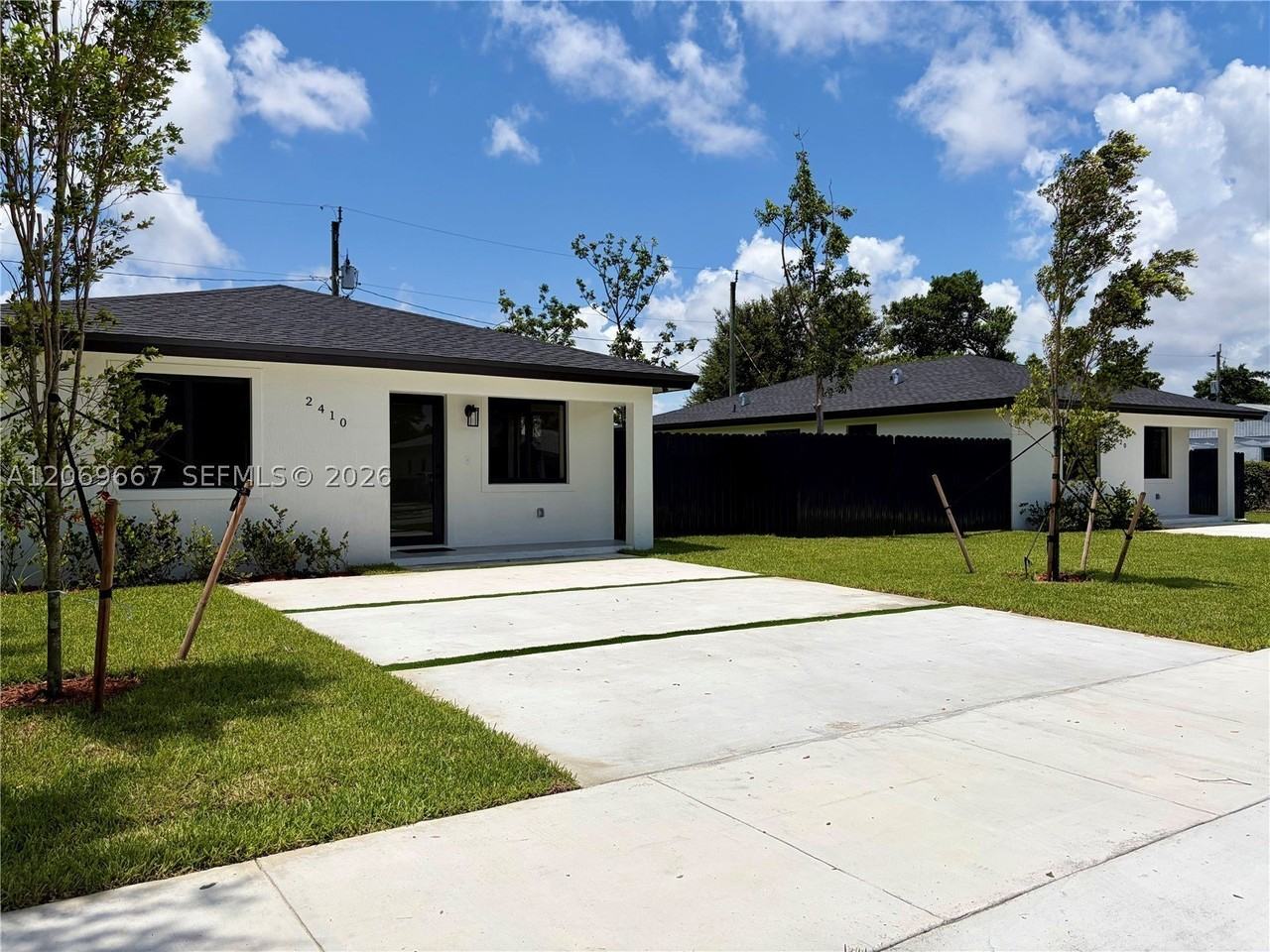2420 Nw 154th St - Photo 5 of 44