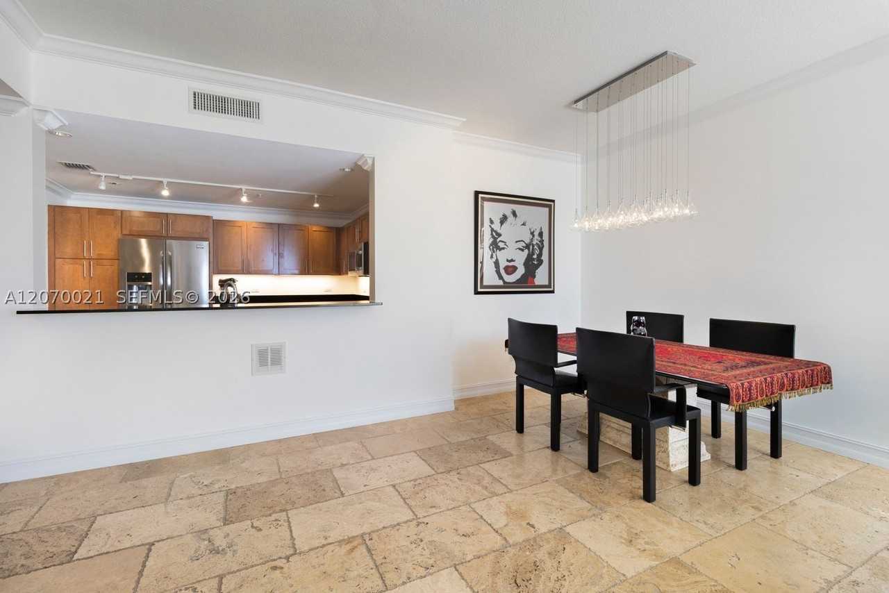 8395 Sw 73rd Ave #602 - Photo 5 of 21