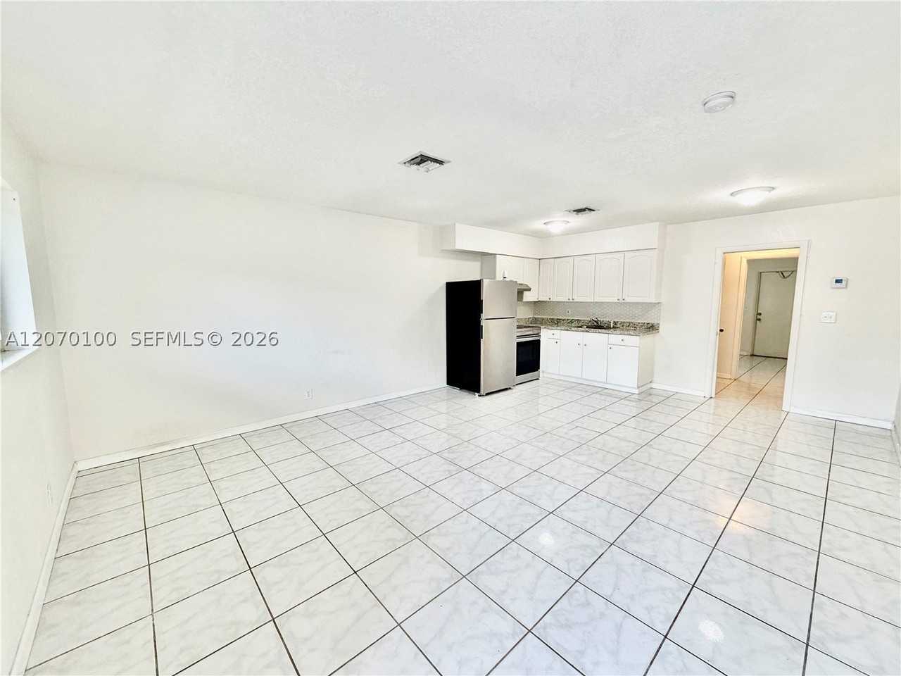 1821 N 17th Ct #24 - Photo 3 of 21